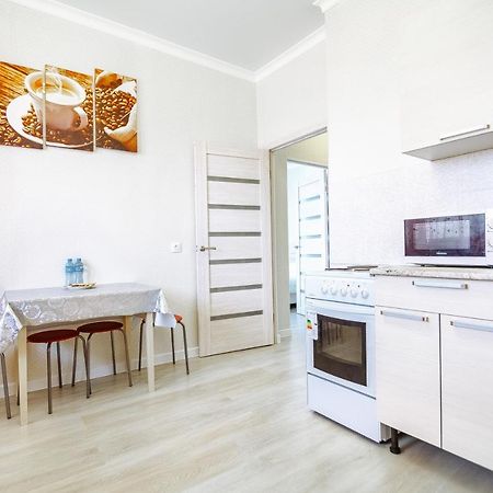Apartment On Kabanbay Batyra Avenue 29 Астана Екстериор снимка